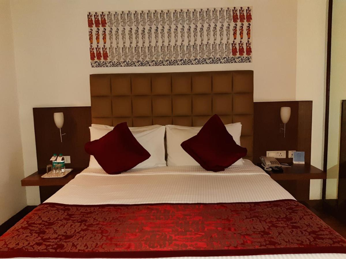 Trinity Hotel Bengaluru Zewnętrze zdjęcie